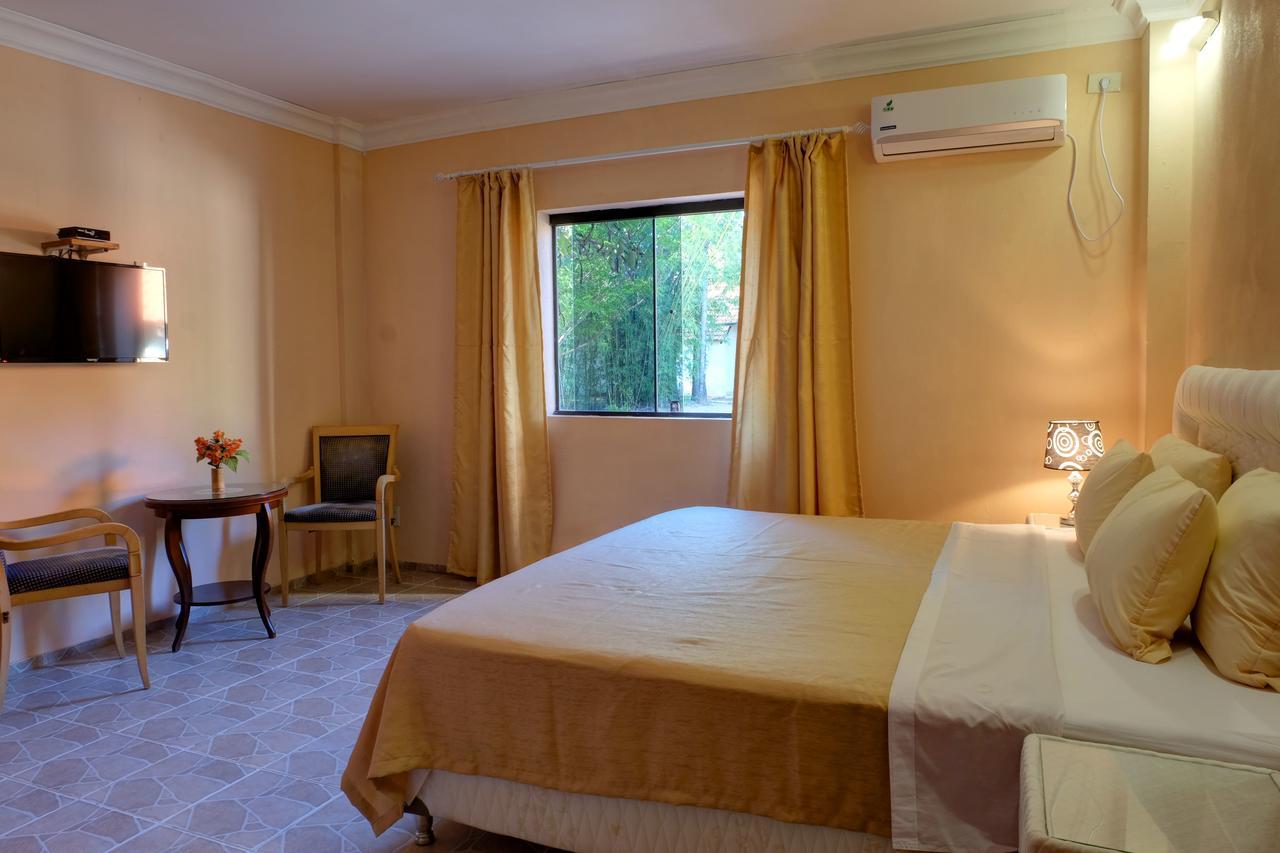Hotel Independencia Екстер'єр фото