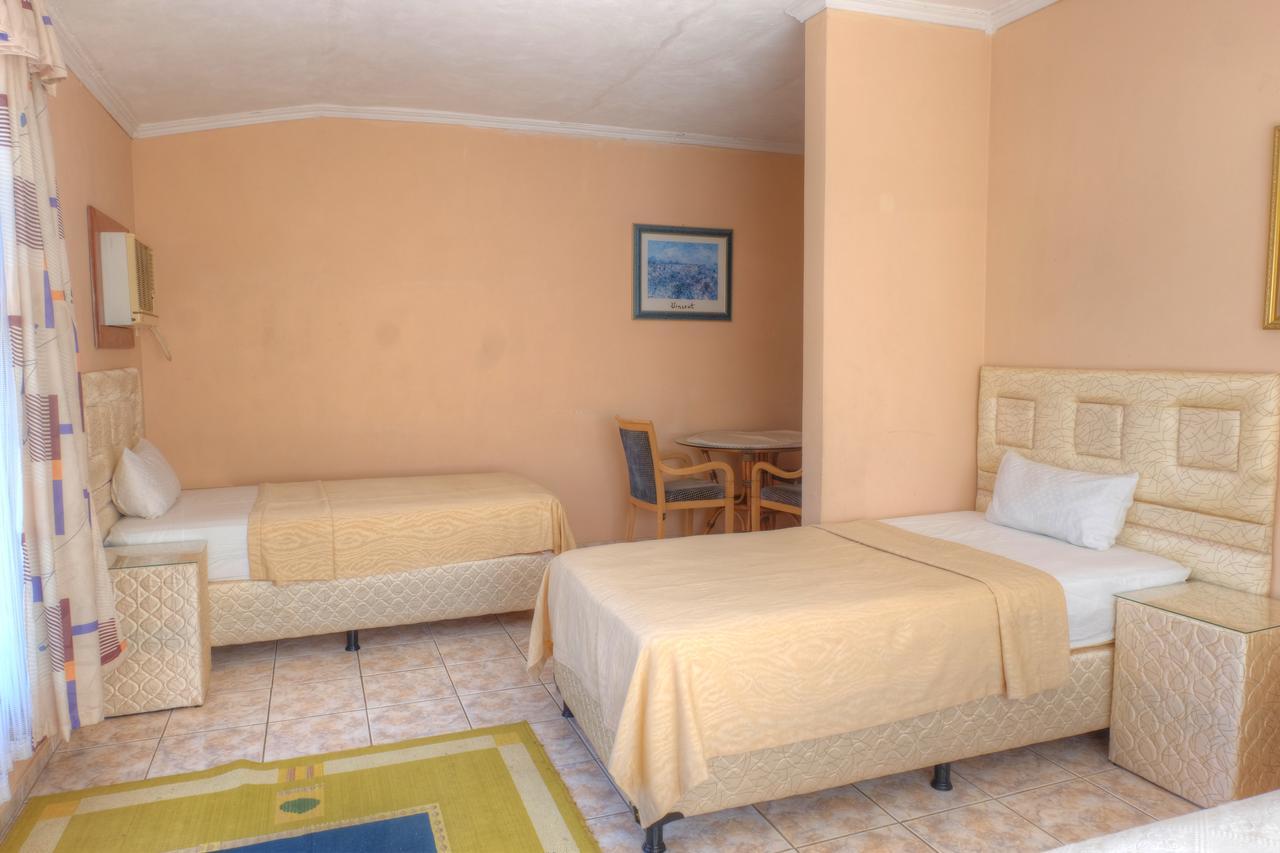 Hotel Independencia Екстер'єр фото