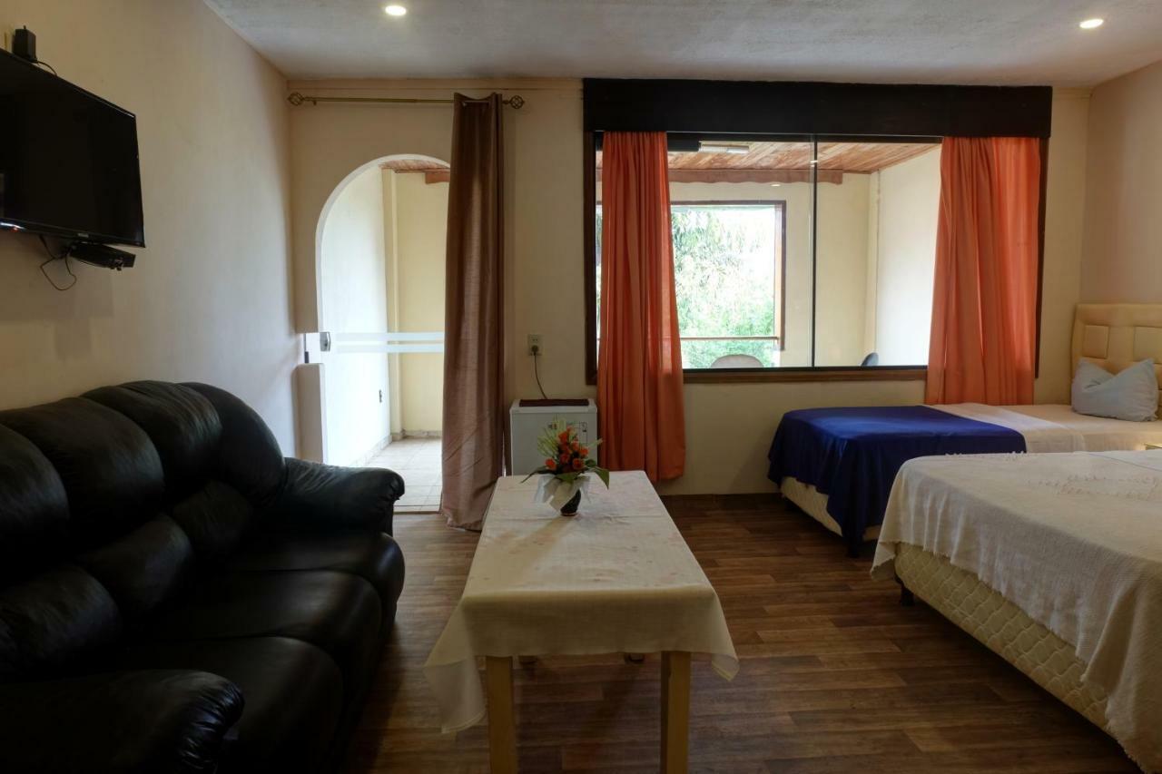 Hotel Independencia Екстер'єр фото
