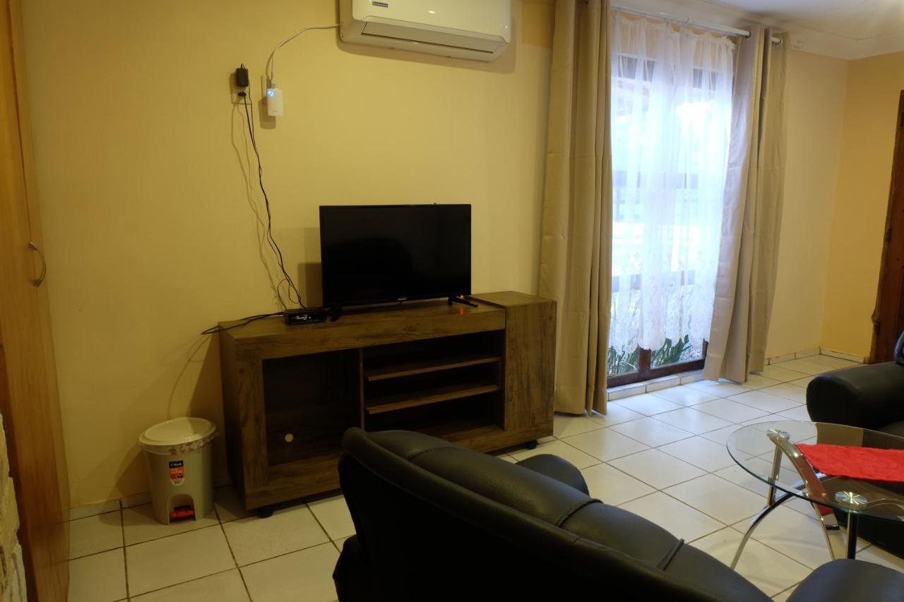 Hotel Independencia Екстер'єр фото
